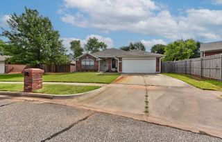 301 Edge Brook Lane, Norman, OK 73071