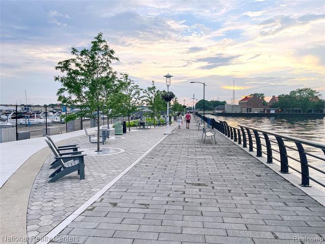 24713 Greater Mack Avenue, Saint Clair Shores, MI 48080