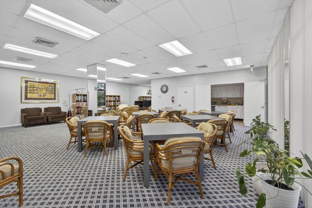 2000 Presidential Way 704, West Palm Beach, FL 33401