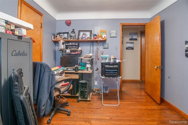 21858 Pleasant Avenue, Eastpointe, MI 48021