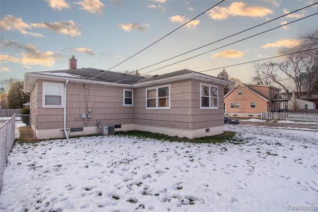 21858 Pleasant Avenue, Eastpointe, MI 48021