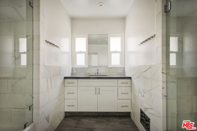 844 S Curson Avenue, Los Angeles, CA 90036