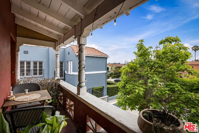 844 S Curson Avenue, Los Angeles, CA 90036