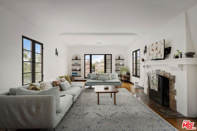 844 S Curson Avenue, Los Angeles, CA 90036