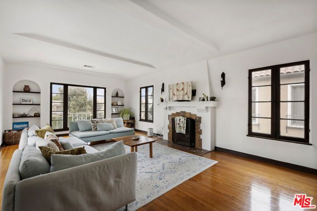 844 S Curson Avenue, Los Angeles, CA 90036
