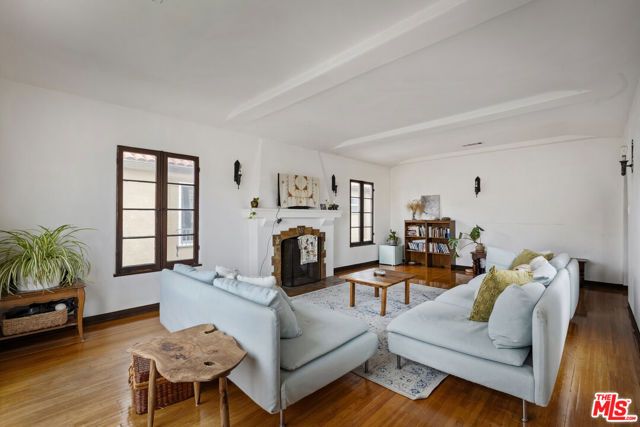 844 S Curson Avenue, Los Angeles, CA 90036