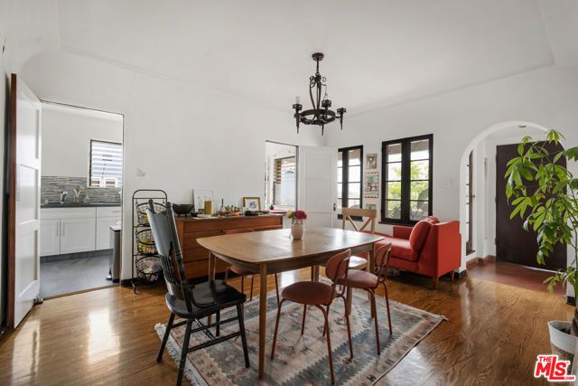 844 S Curson Avenue, Los Angeles, CA 90036