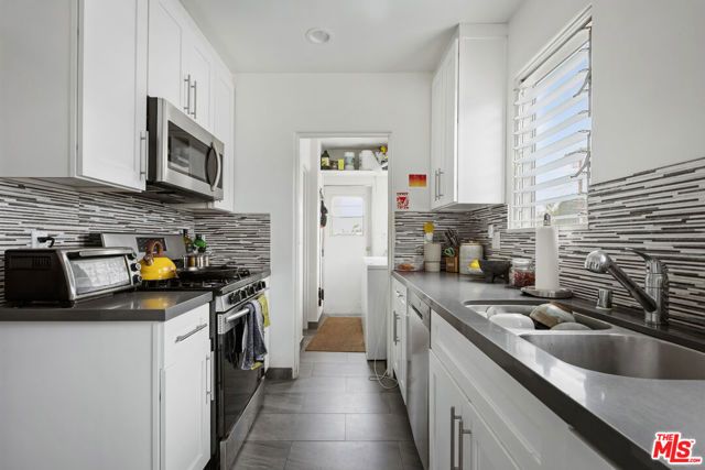 844 S Curson Avenue, Los Angeles, CA 90036