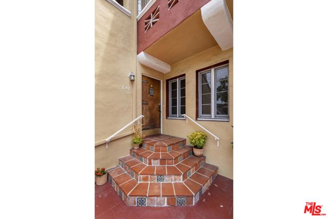 844 S Curson Avenue, Los Angeles, CA 90036