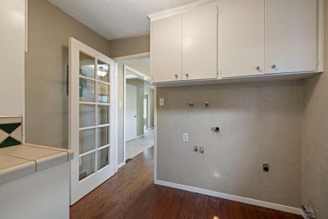 418 Gerard Dr, Lodi, CA 95242