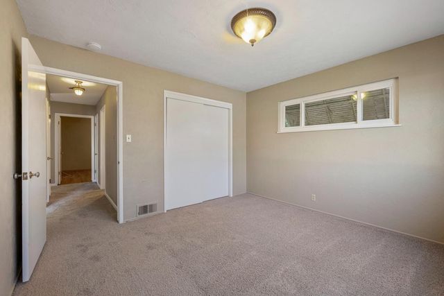 418 Gerard Dr, Lodi, CA 95242