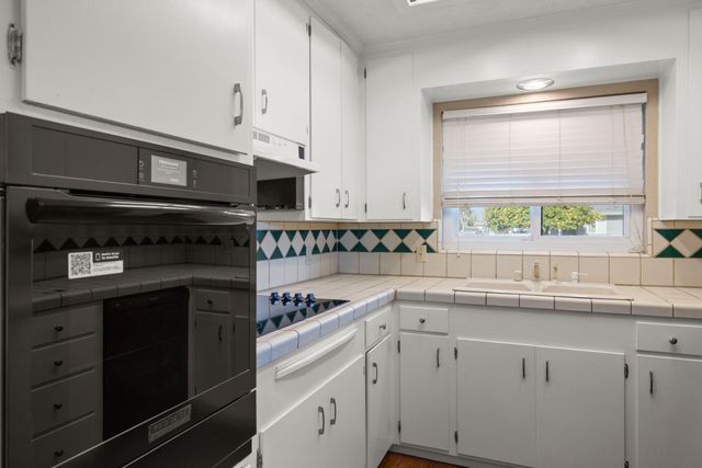 418 Gerard Dr, Lodi, CA 95242