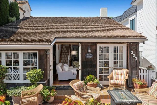323 E Bay Front, Newport Beach, CA 92662