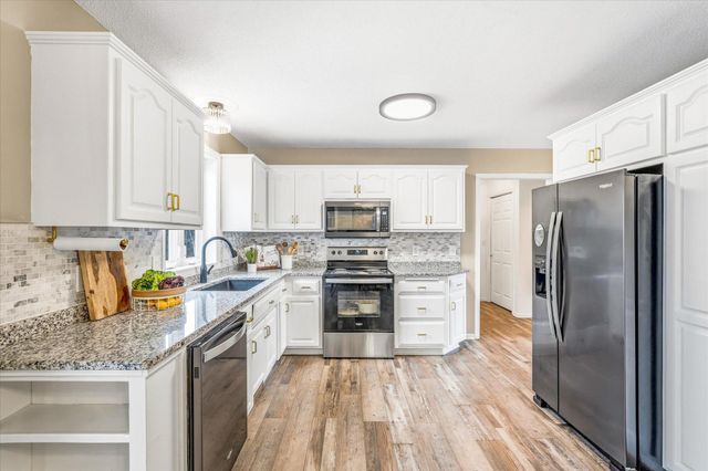 707 Erickson Court, Sauk Rapids, MN 56379