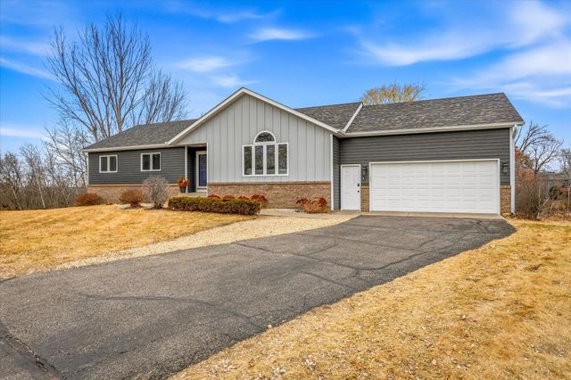 707 Erickson Court, Sauk Rapids, MN 56379