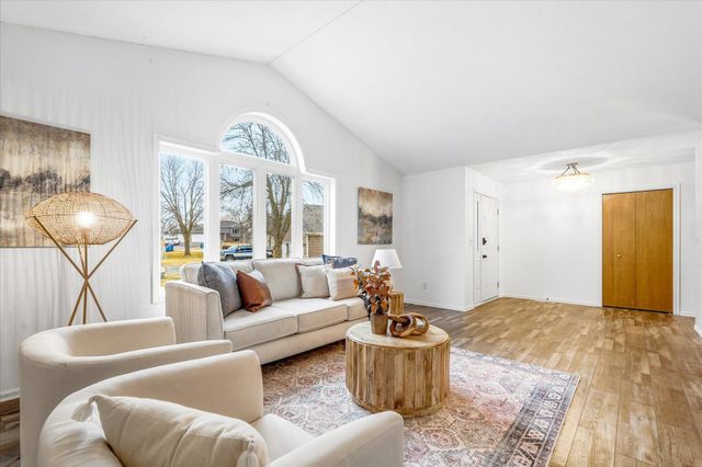 707 Erickson Court, Sauk Rapids, MN 56379