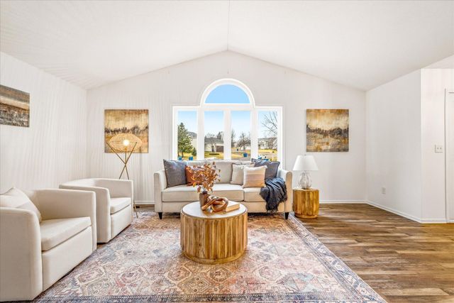 707 Erickson Court, Sauk Rapids, MN 56379