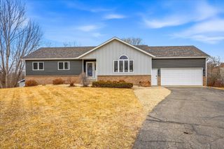 707 Erickson Court, Sauk Rapids, MN 56379