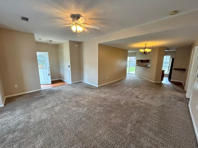 2175 Hagood Loop, Crestview, FL 32536