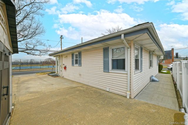 481 Leonard Boulevard, New Hyde Park, NY 11040