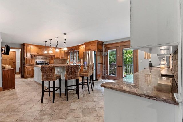 899 PINE HILL DRIVE, Oneida, WI 54155