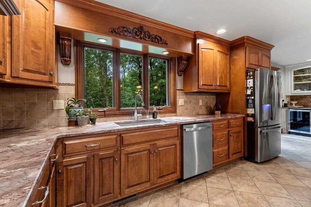 899 PINE HILL DRIVE, Oneida, WI 54155
