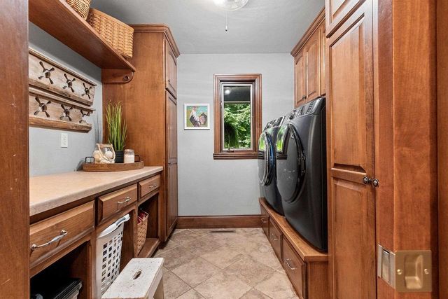 899 PINE HILL DRIVE, Oneida, WI 54155