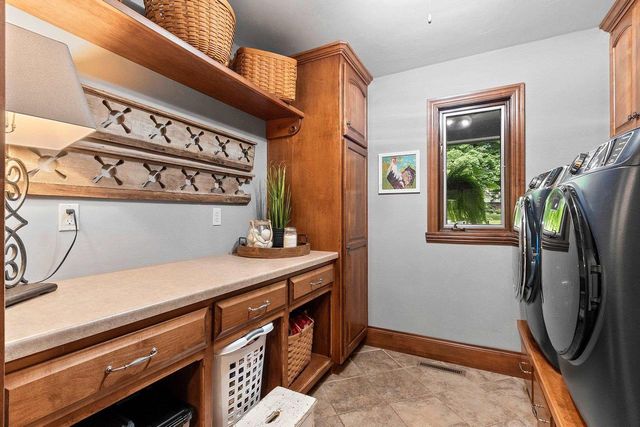899 PINE HILL DRIVE, Oneida, WI 54155