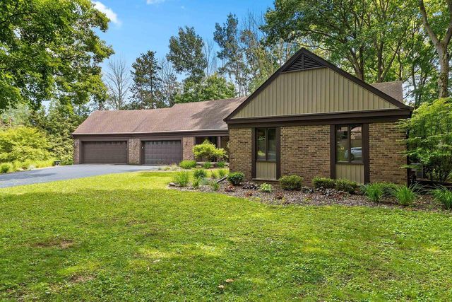 899 PINE HILL DRIVE, Oneida, WI 54155