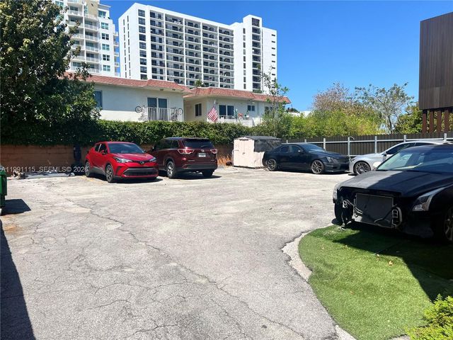 3191 SW 23rd St, Miami, FL 33145