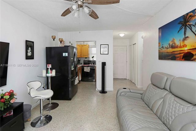 3191 SW 23rd St, Miami, FL 33145