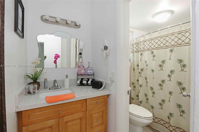 3191 SW 23rd St, Miami, FL 33145