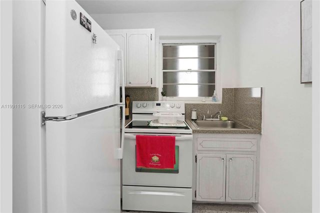 3191 SW 23rd St, Miami, FL 33145