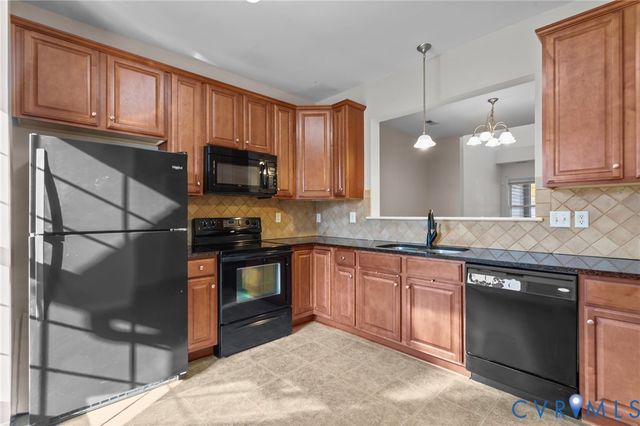 7740 Marshall Arch Dr, Mechanicsville, VA 23111