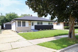 2702 Loraine AVENUE, Racine, WI 53404
