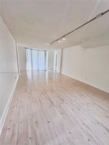 3660 NE 166th St 405, North Miami Beach, FL 33160