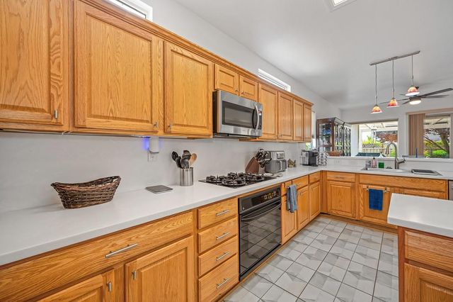 423 Poppyfield Ct, Lincoln, CA 95648