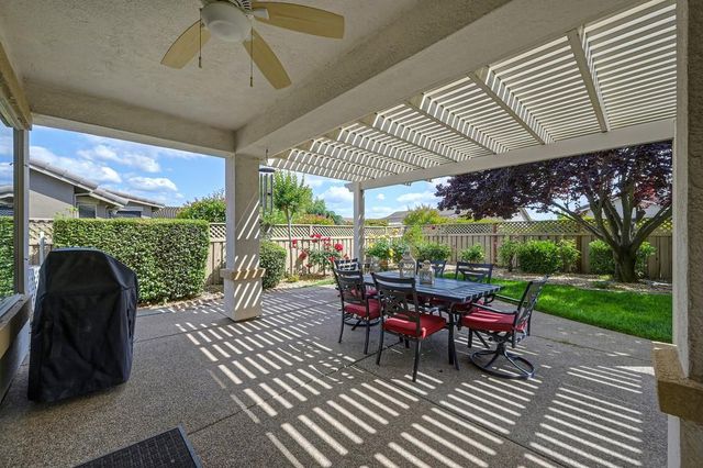 423 Poppyfield Ct, Lincoln, CA 95648