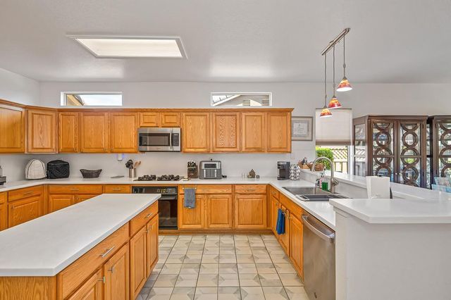 423 Poppyfield Ct, Lincoln, CA 95648