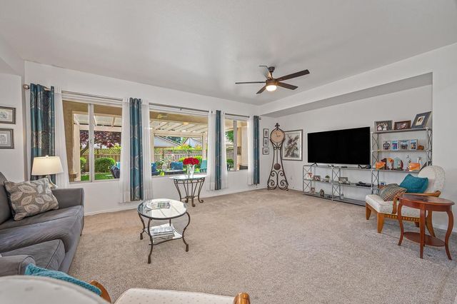 423 Poppyfield Ct, Lincoln, CA 95648