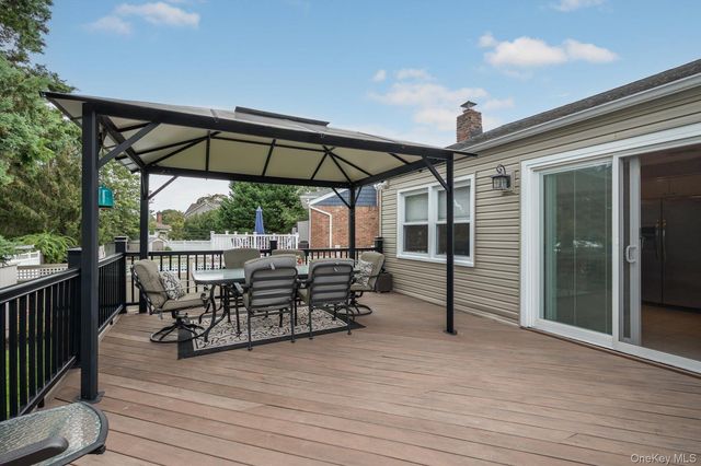 2877 Gerald Court, North Bellmore, NY 11710