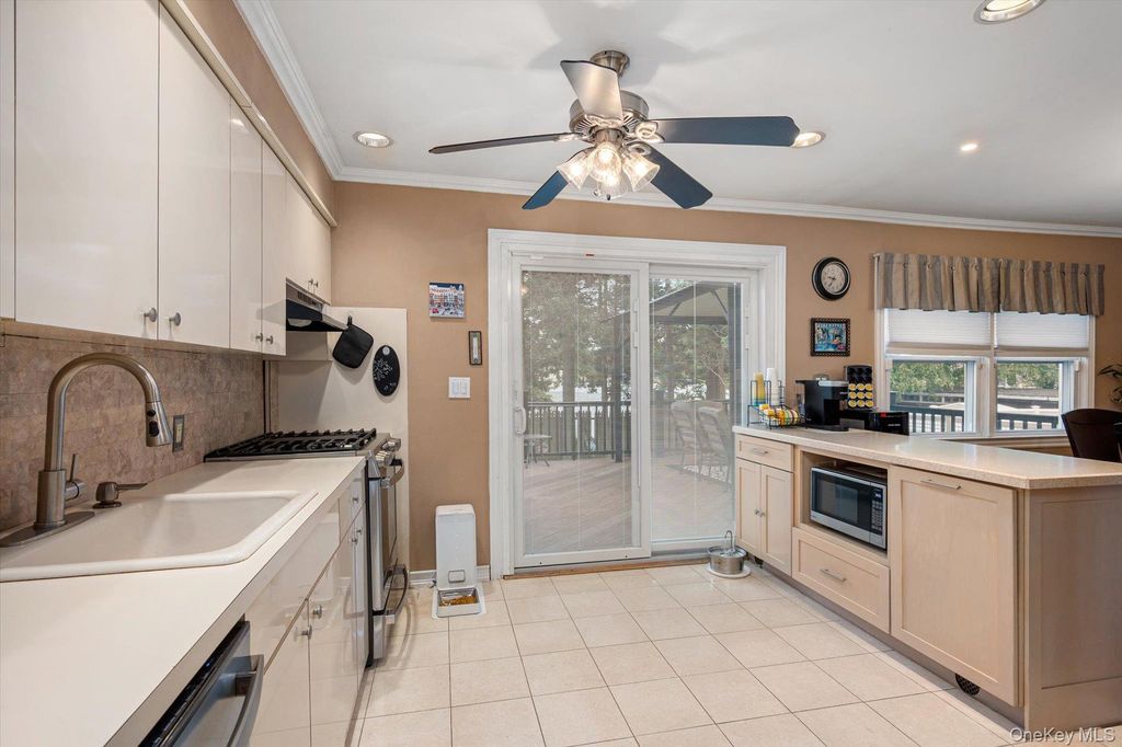 2877 Gerald Court, North Bellmore, NY 11710 — photo 5