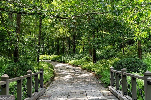 1727 W Paces Ferry Road NW, Atlanta, GA 30327