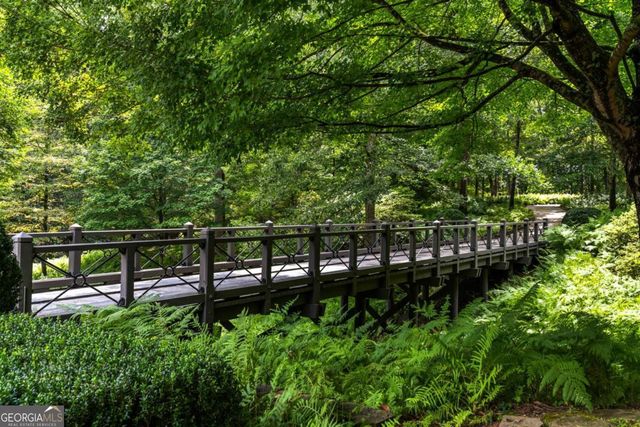 1727 W Paces Ferry Road NW, Atlanta, GA 30327