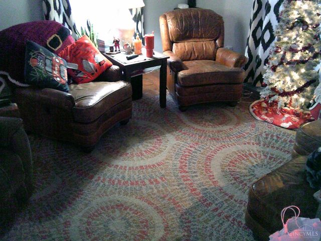 115 N Wolf Creek Street, Brookville, OH 45309