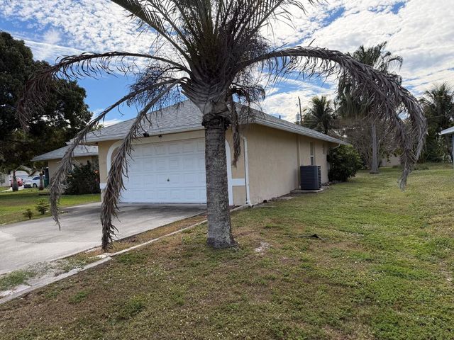 120 SW Bedford Road, Port St. Lucie, Port St Lucie, FL 34953