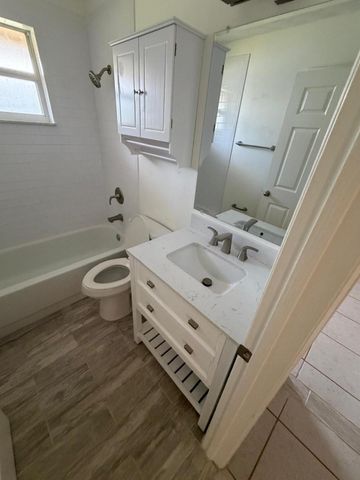 120 SW Bedford Road, Port St. Lucie, Port St Lucie, FL 34953