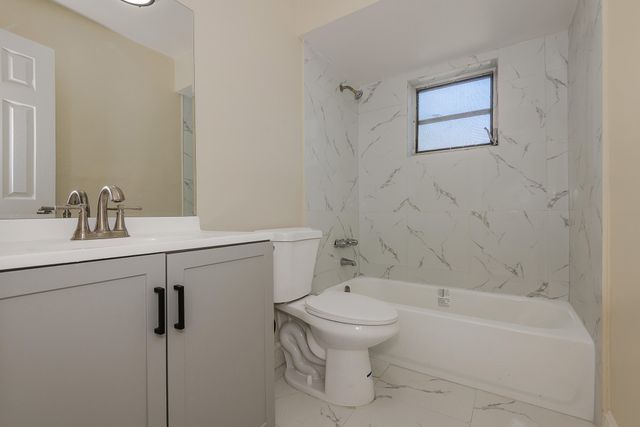 6560 SW 20th Street, North Lauderdale, FL 33068