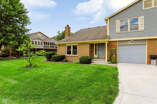 7606 Farm View Circle E, Indianapolis, IN 46256