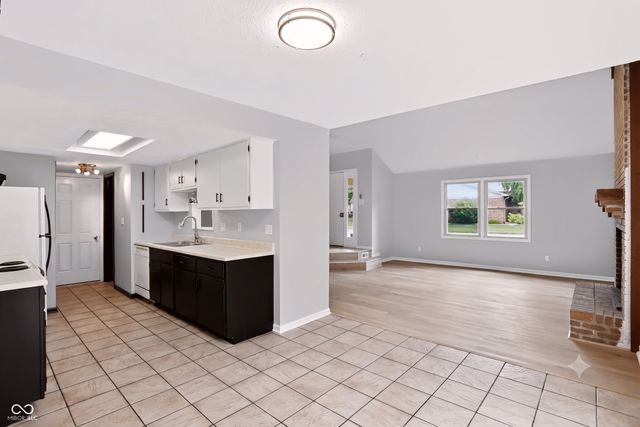 7606 Farm View Circle E, Indianapolis, IN 46256